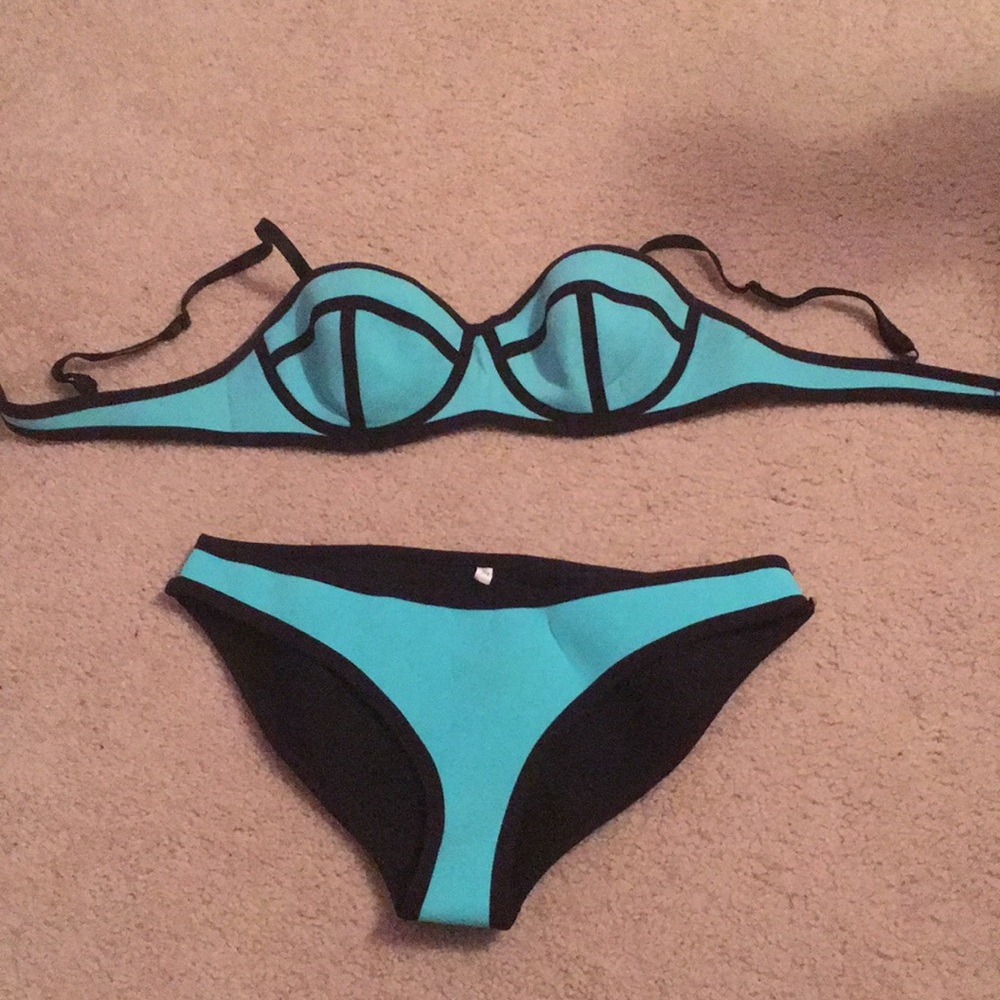 Bathing suit